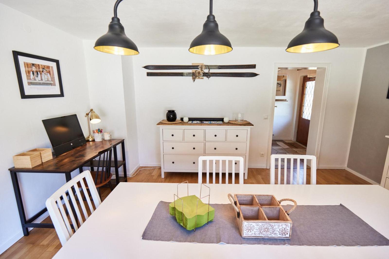 Hubert Apartment *