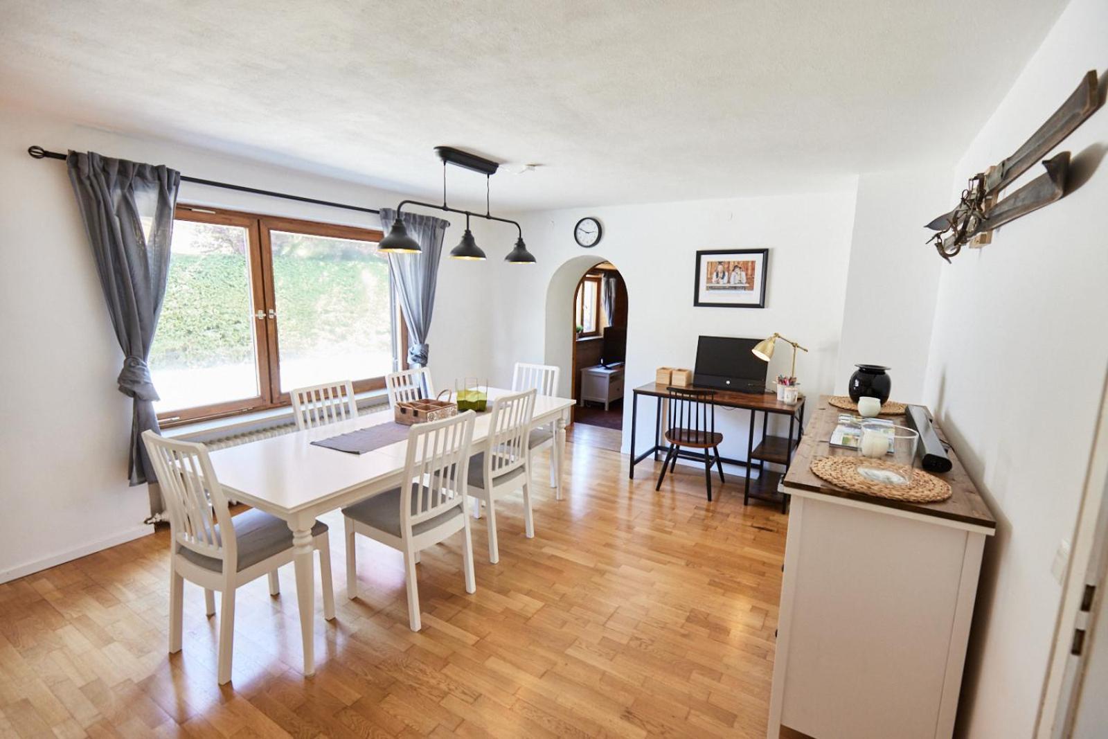 Hubert Apartment